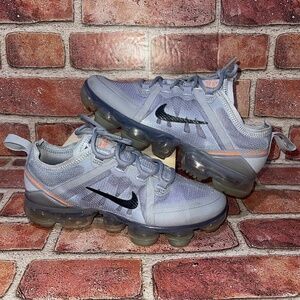 Pre-Owned Nike Air Vapormax 2019 GS Gray AJ2616-011 Size Youth 4Y Unisex Sneaker